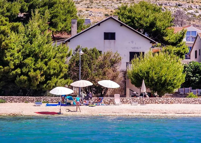 Mediteraneo Apartment *